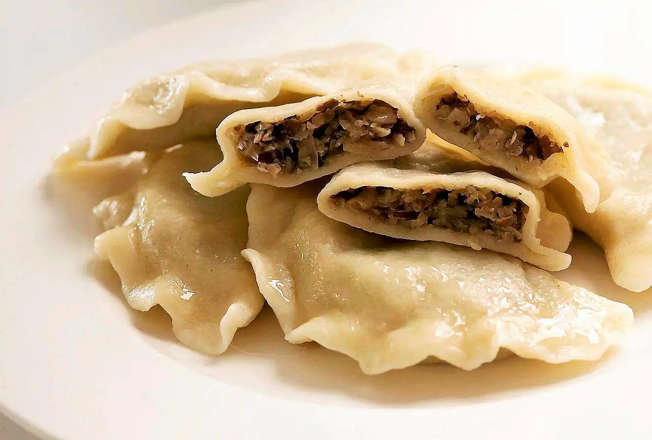 Przepis na pierogi z kapustą i grzybami